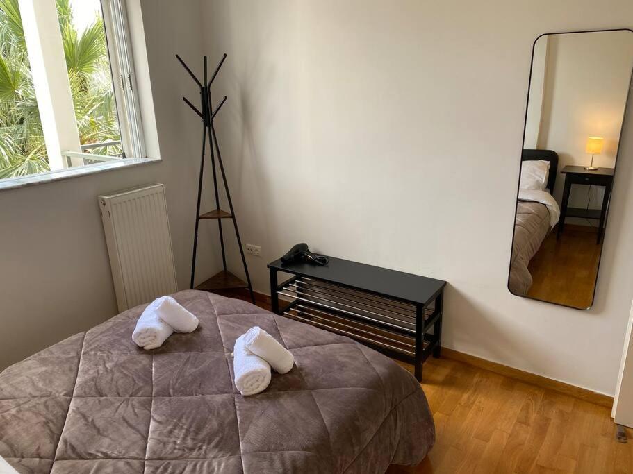 Cozy Apartment With Scenic View Атина Екстериор снимка